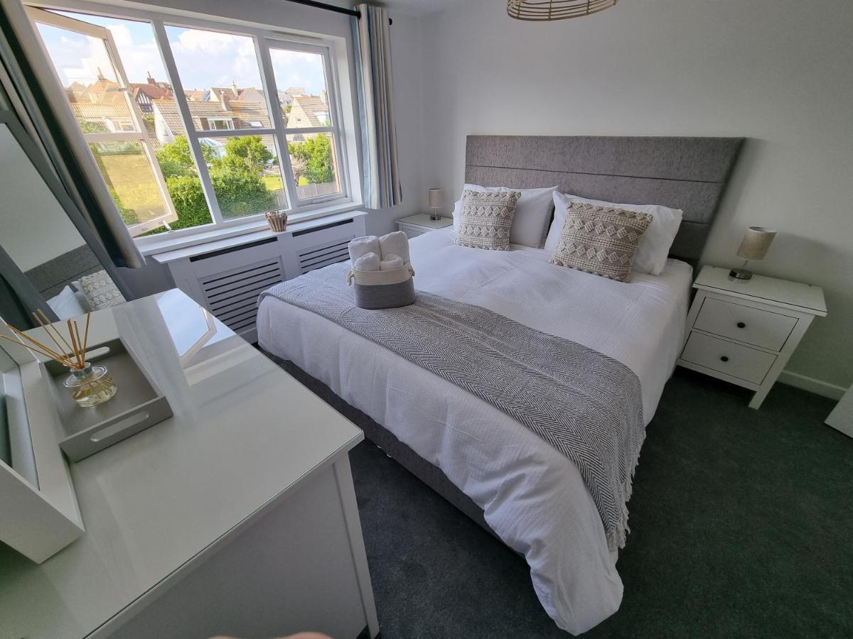 Hightide - 2 Bed With Parking, Balcony & Sea View. Swanage Exterior foto