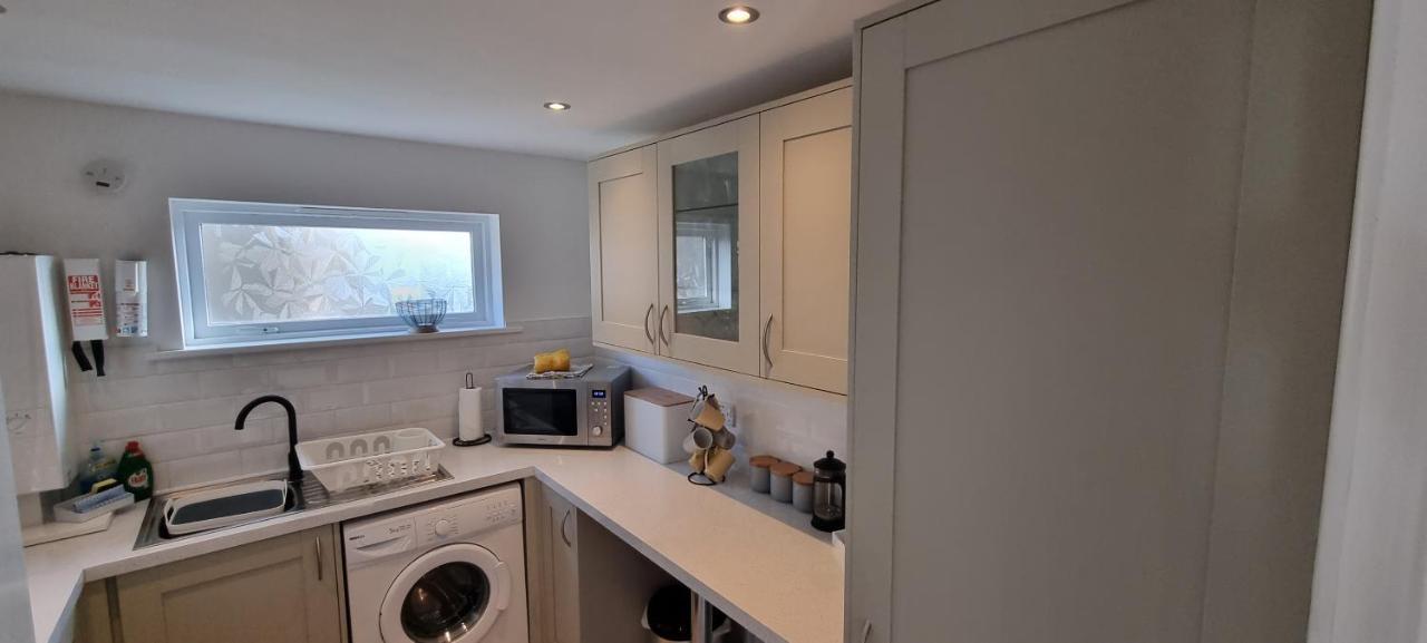 Hightide - 2 Bed With Parking, Balcony & Sea View. Swanage Exterior foto