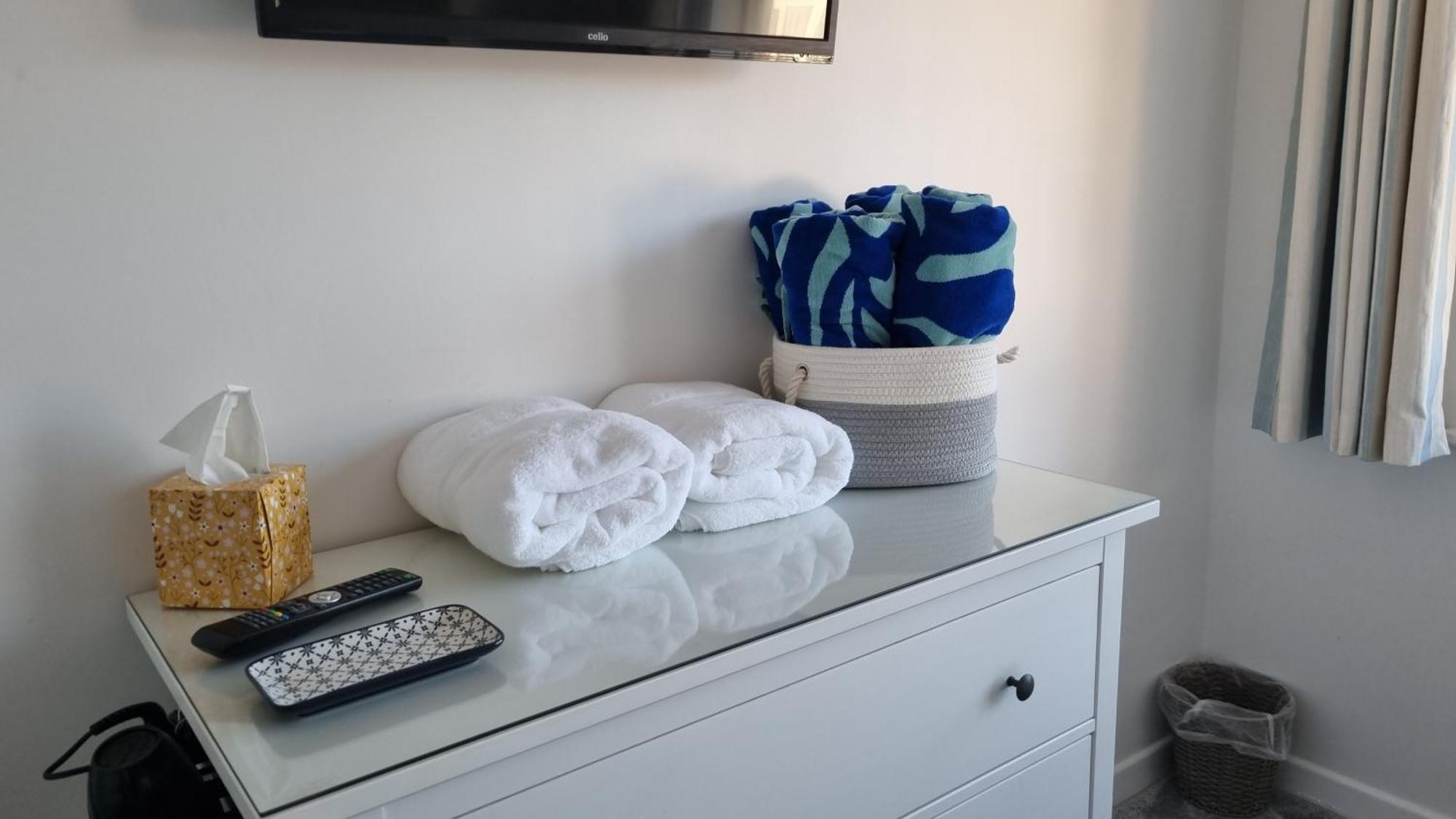 Hightide - 2 Bed With Parking, Balcony & Sea View. Swanage Exterior foto
