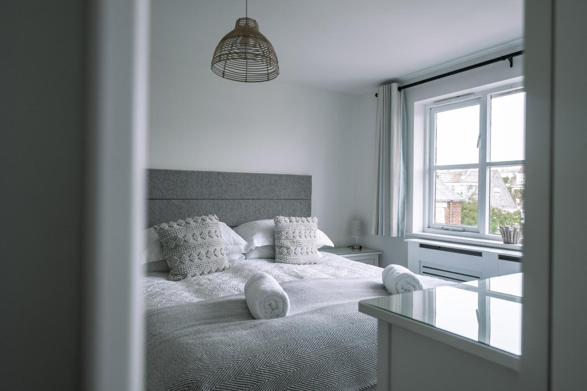 Hightide - 2 Bed With Parking, Balcony & Sea View. Swanage Exterior foto